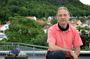 Rolf Vårdal er fysioterapeut og spesialkonsulent i fagteam flyktninghelse og tvungen migrasjon.